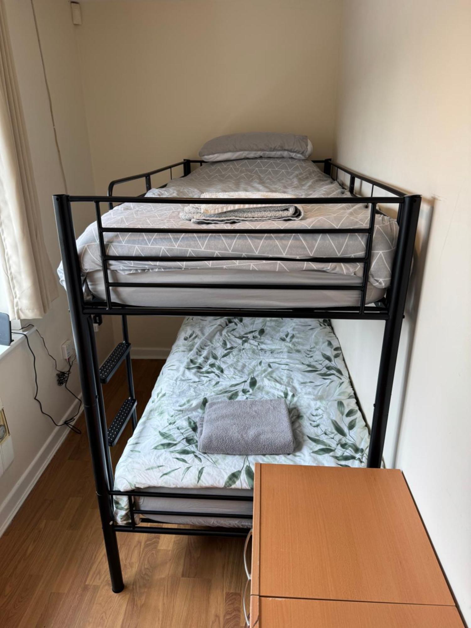 Modern, Quiet, Sleeps 9, Etihad, Coop Live, マンチェスター エクステリア 写真